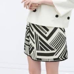 Zara Geometric Print Mini Skirt